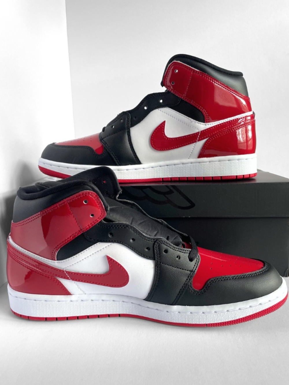 Air Jordan 1 Mid SE Black/White/Varsity Red 10M/11.5W